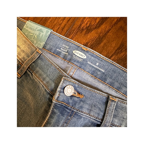 Old Navy Bermuda Shorts - Picture 3 of 5